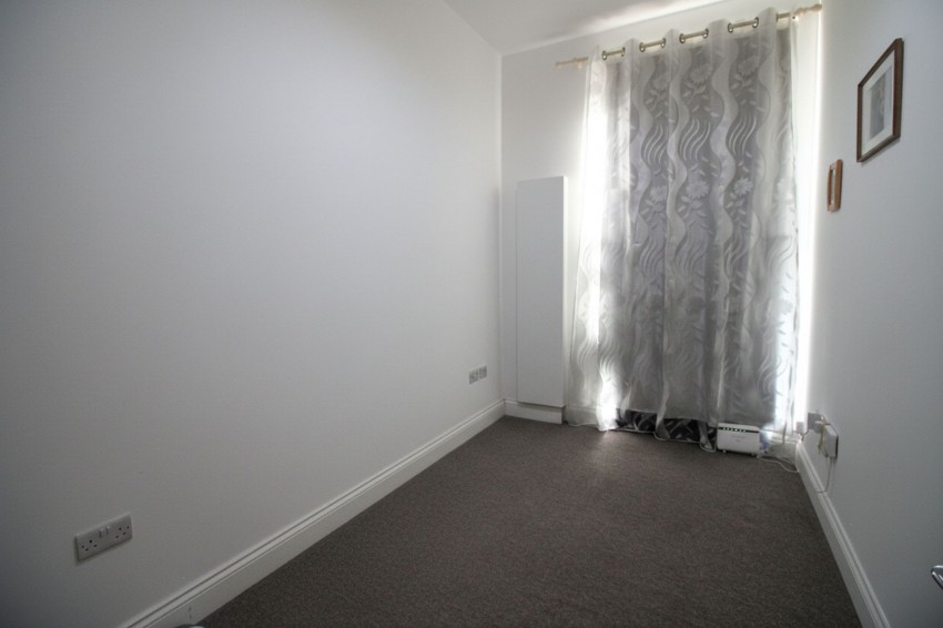 Images for Hyde Gardens, Eastbourne, BN21