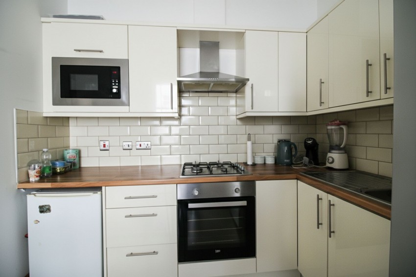 Images for Hyde Gardens, Eastbourne, BN21