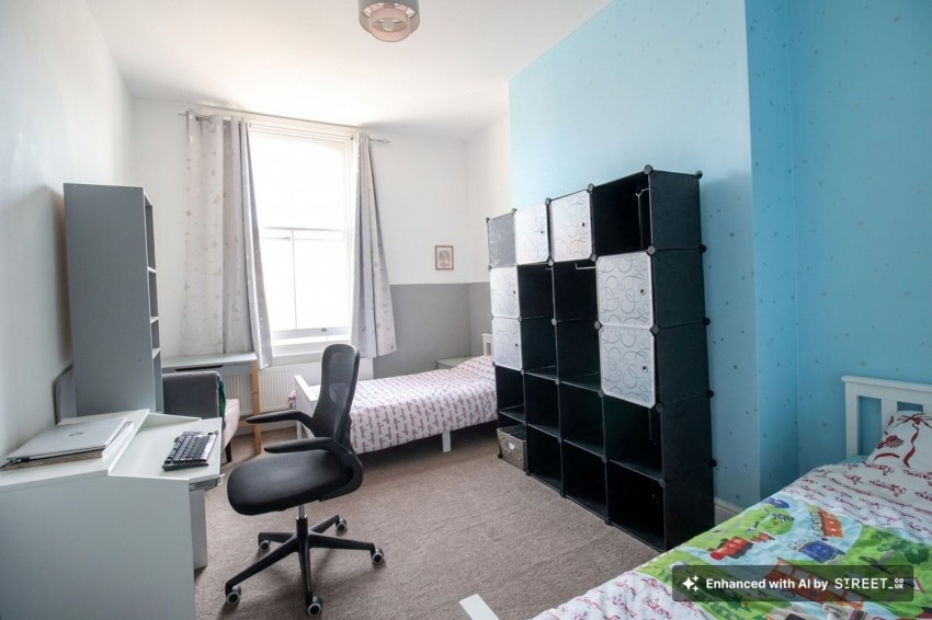 Images for Hyde Gardens, Eastbourne, BN21