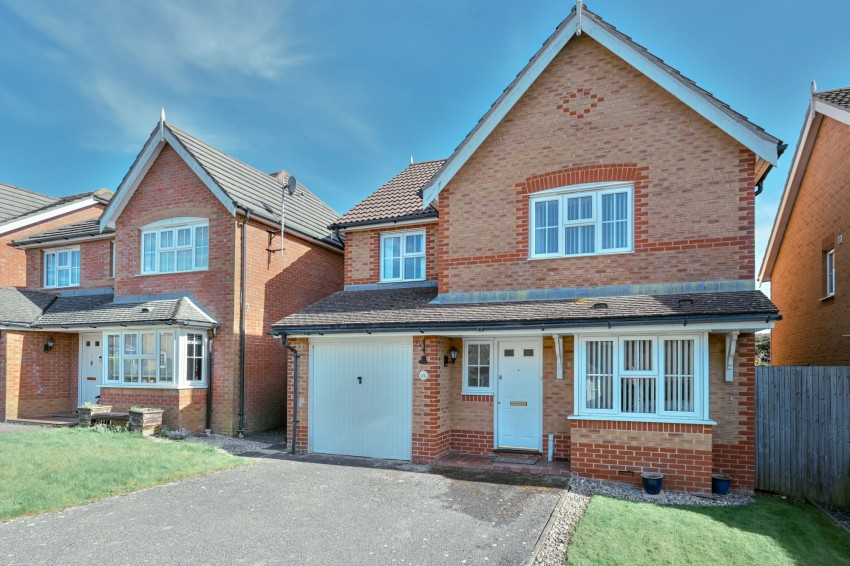 Images for Darent Close, Stone Cross, BN24