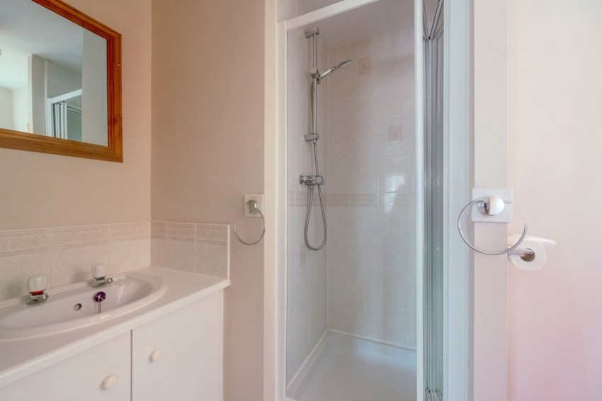 Images for Darent Close, Stone Cross, BN24