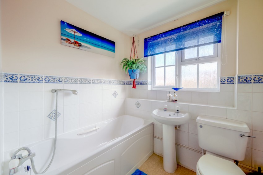 Images for Darent Close, Stone Cross, BN24