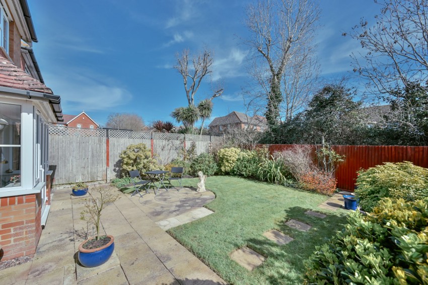 Images for Darent Close, Stone Cross, BN24